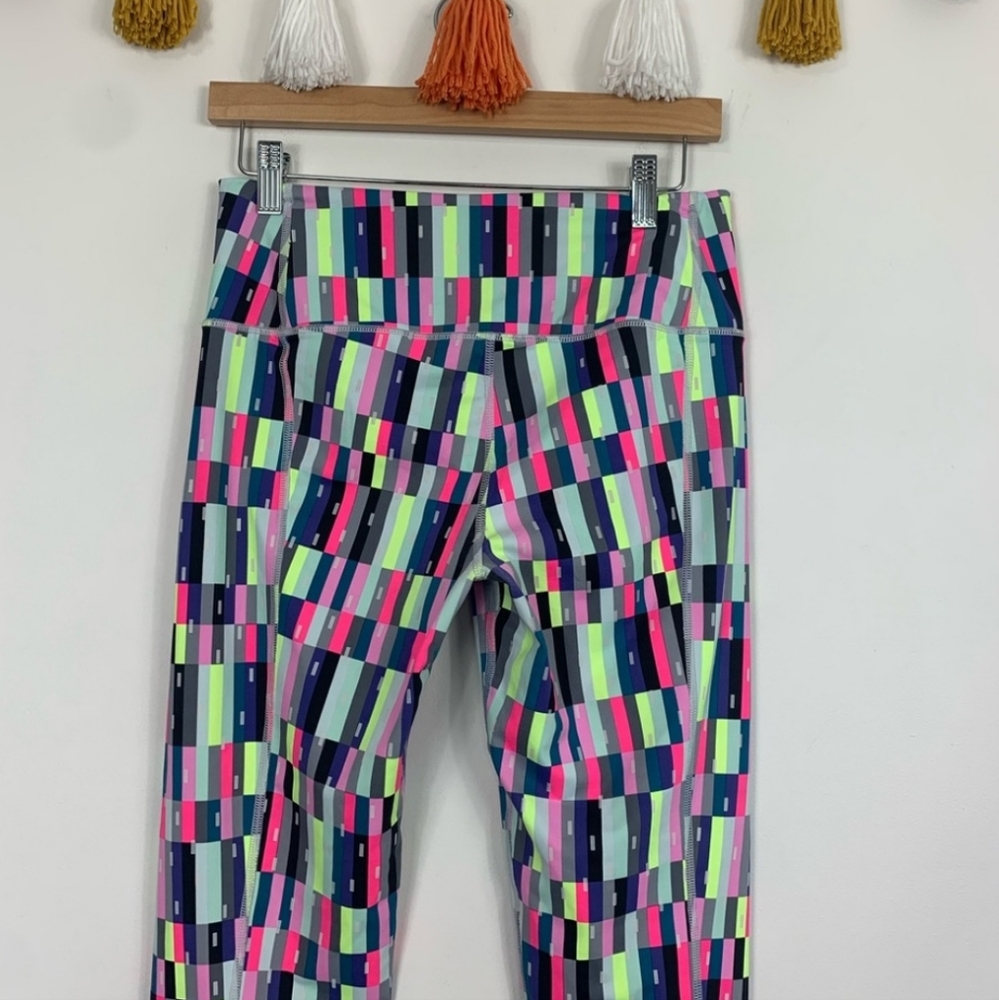Victoria’s Secret Sport Knockout Coolant Geometric Pattern Leggings Small - Picture 4 of 8